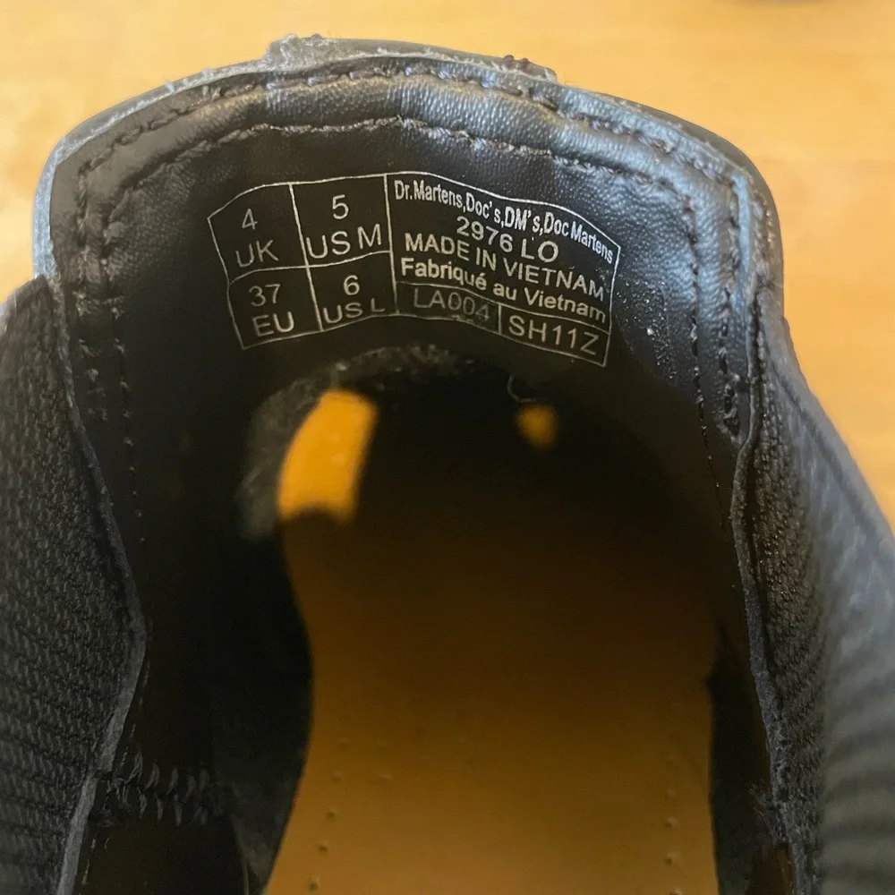 Dr. Martens 2976 Lo Rogue Black Leather Chelsea Boots UK4 EU37 - Picture 7 of 7